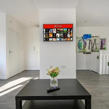 Apartamento F2Hr - Cozy Double Room With Fast Wifi *