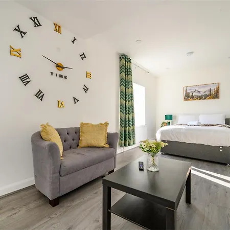 Apartamento F2Hr - Cozy Double Room With Fast Wifi *